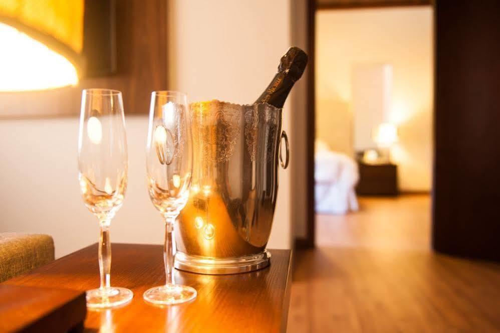 Timbo Park Hotel Ngoại thất bức ảnh